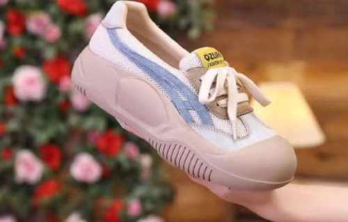 Sneaker wanita casual ZORA bahan PU import 